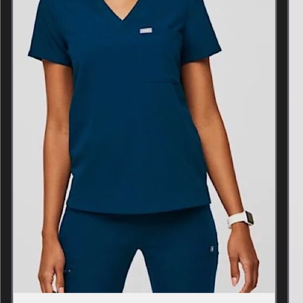 Figs Deep Reef Catarina scrub top